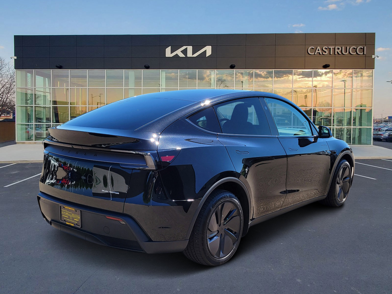 Used 2026 Tesla Model Y AWD image 4