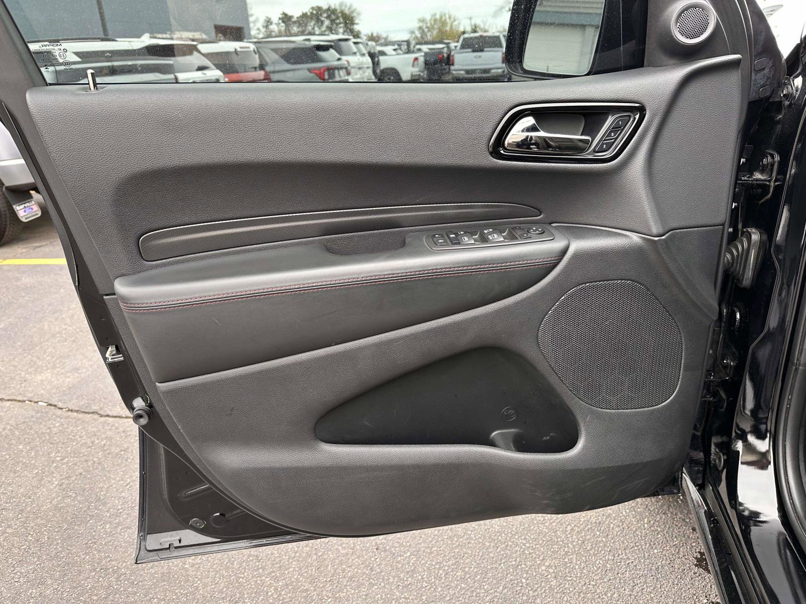 Used 2022 Dodge Durango R/T w/ Blacktop Package AWD/4WD image 9