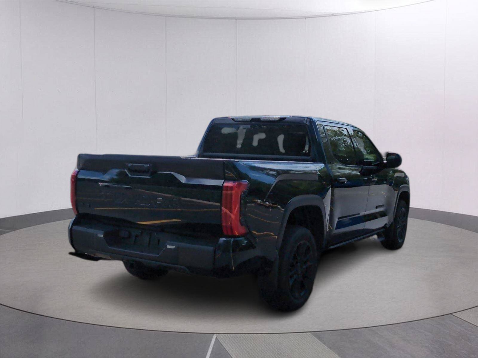 Used 2024 Toyota Tundra SR5 w/ SR5 Premium Package AWD/4WD image 6