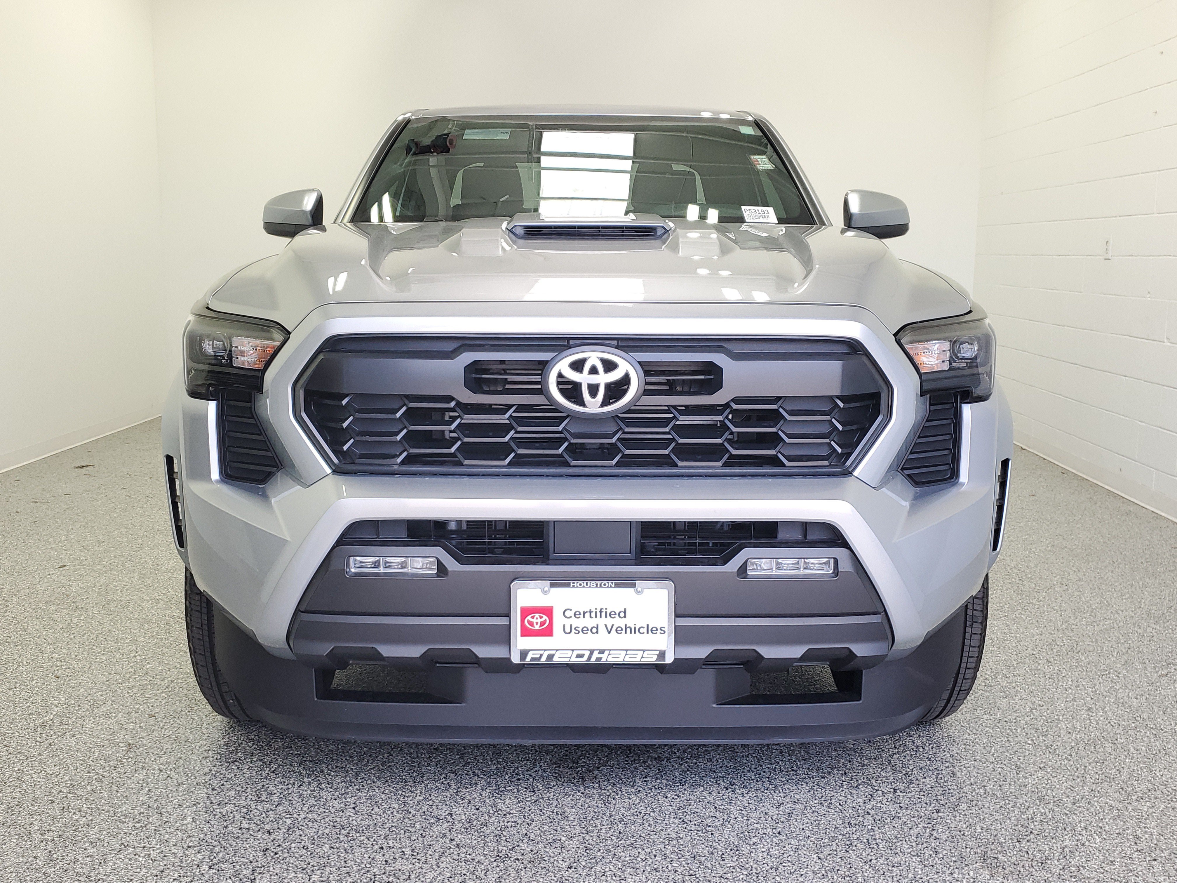 Certified 2025 Toyota Tacoma TRD Sport AWD/4WD image 3