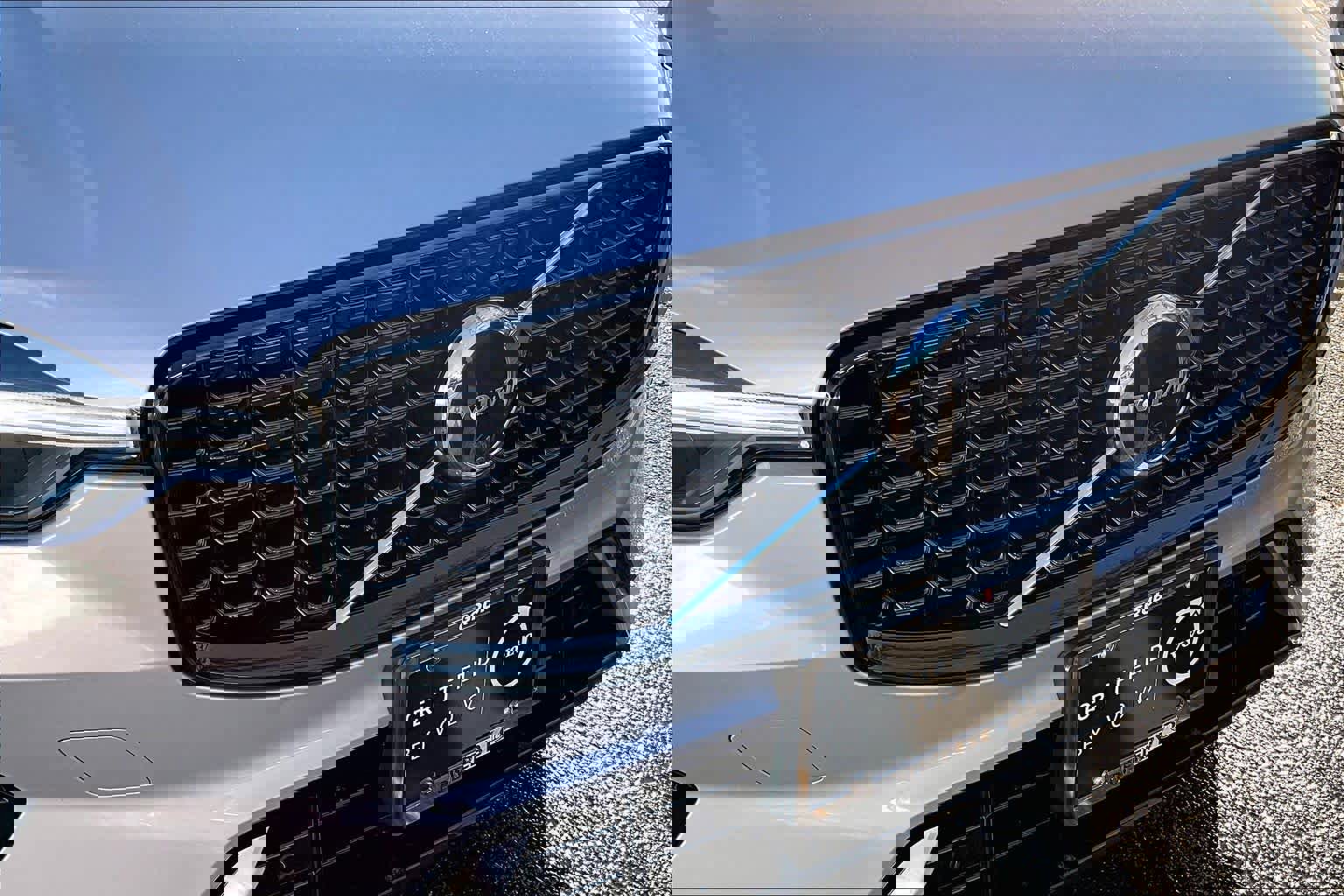 Certified 2023 Volvo XC60 B5 Plus w/ Climate Package image 30