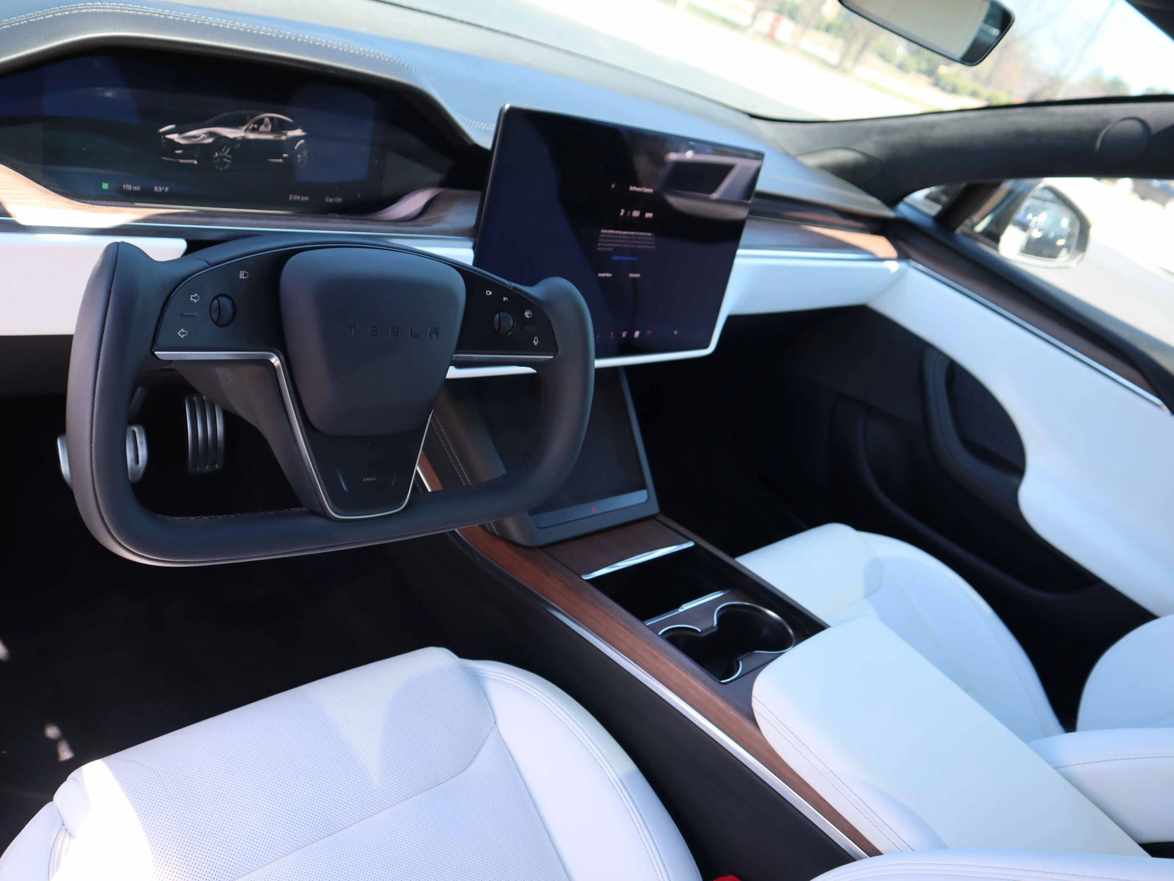 Used 2022 Tesla Model S image 17