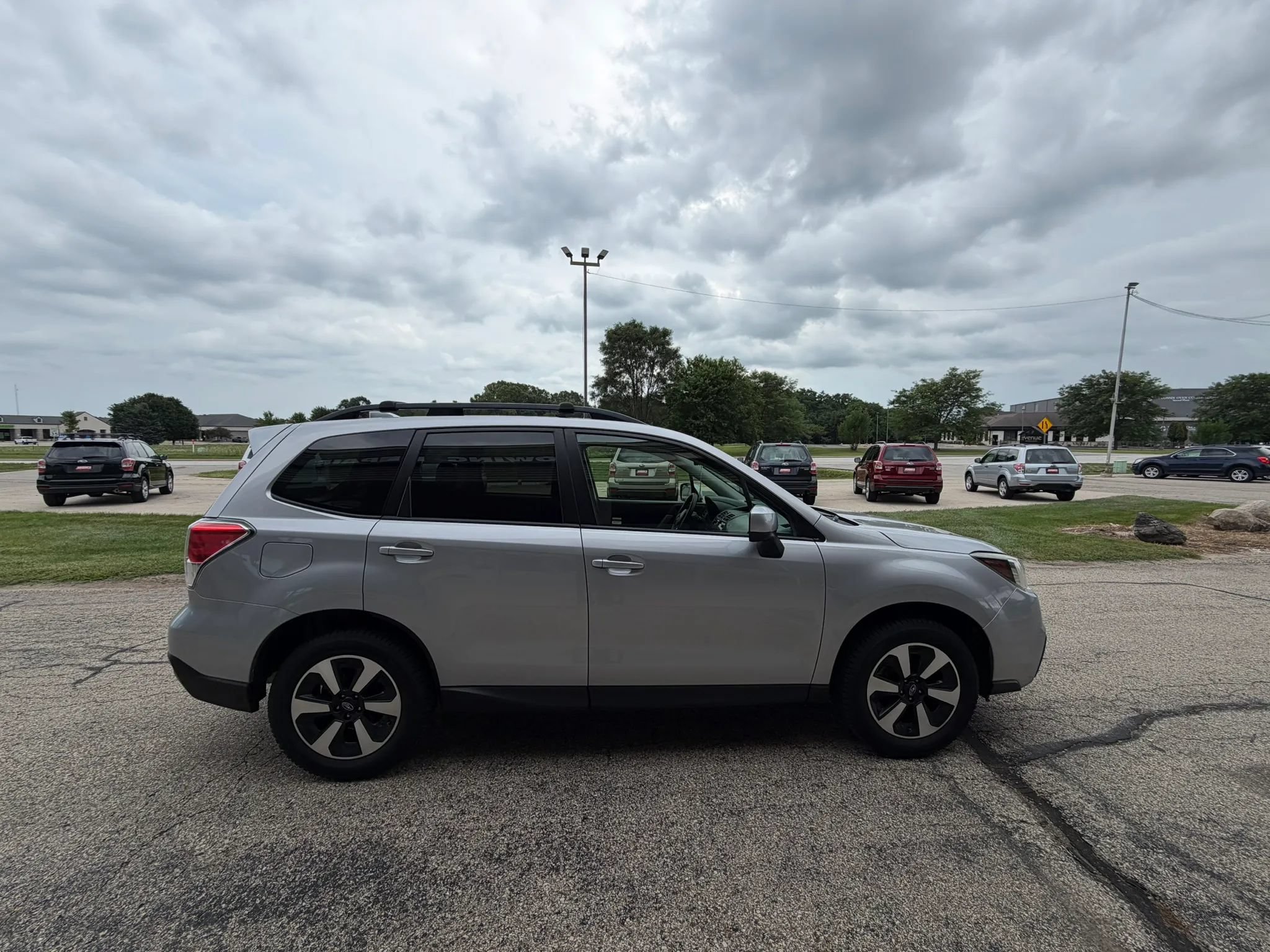 Used 2018 Subaru Forester 2.5i Premium w/ All-Weather Package AWD/4WD image 6