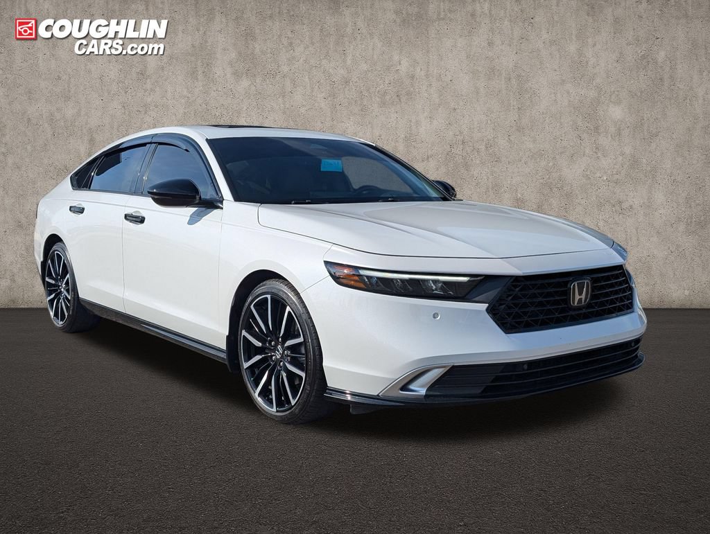 Used 2024 Honda Accord Touring image 1