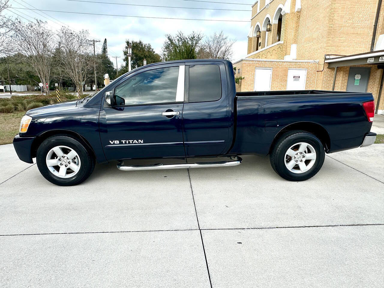 Used 2006 Nissan Titan SE RWD image 8