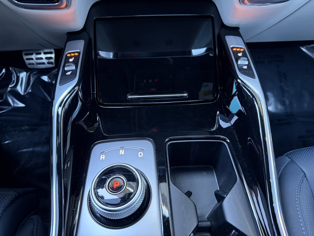 Used 2023 Kia Sorento SX Prestige image 25