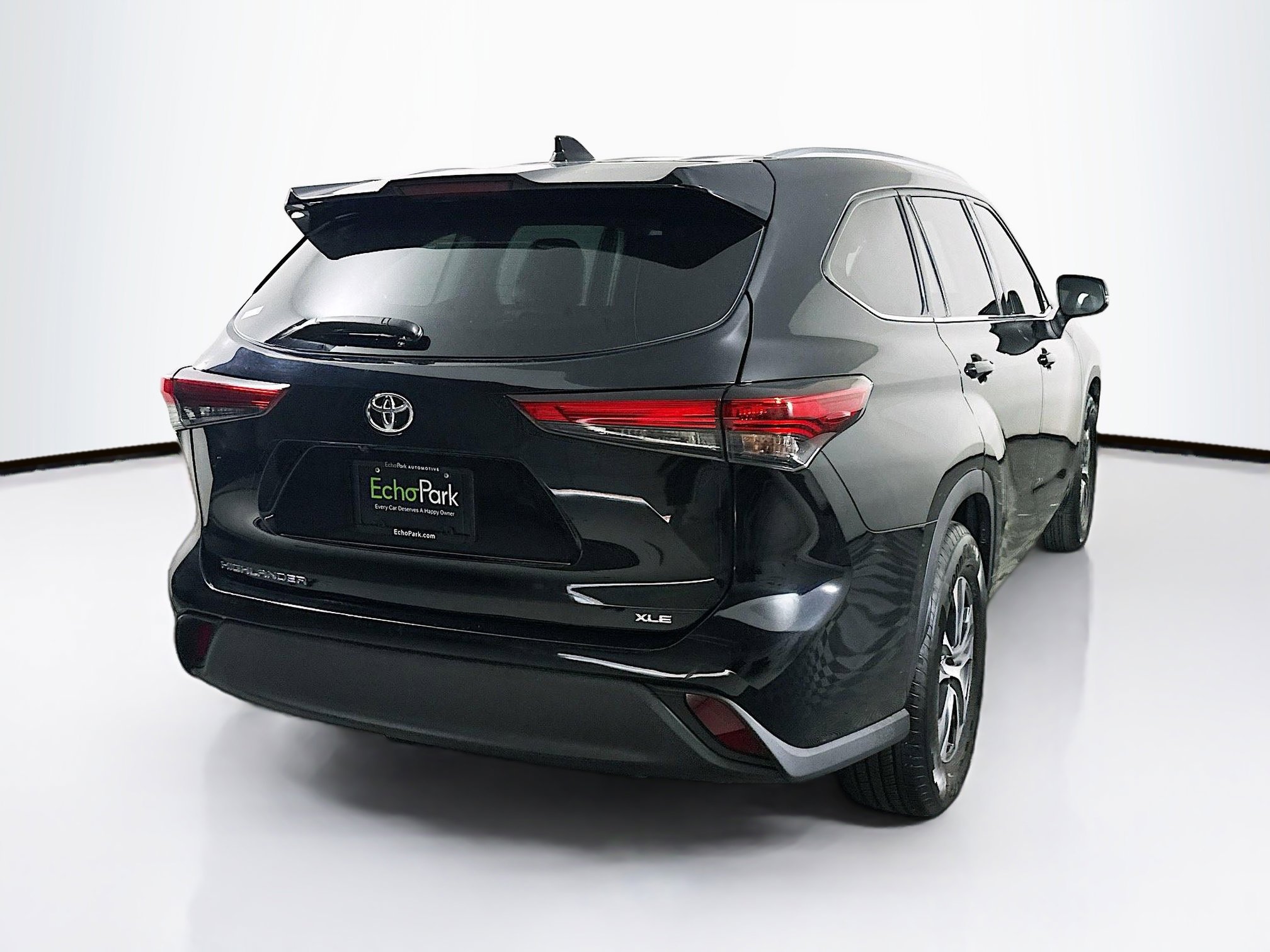 Used 2021 Toyota Highlander XLE FWD image 9