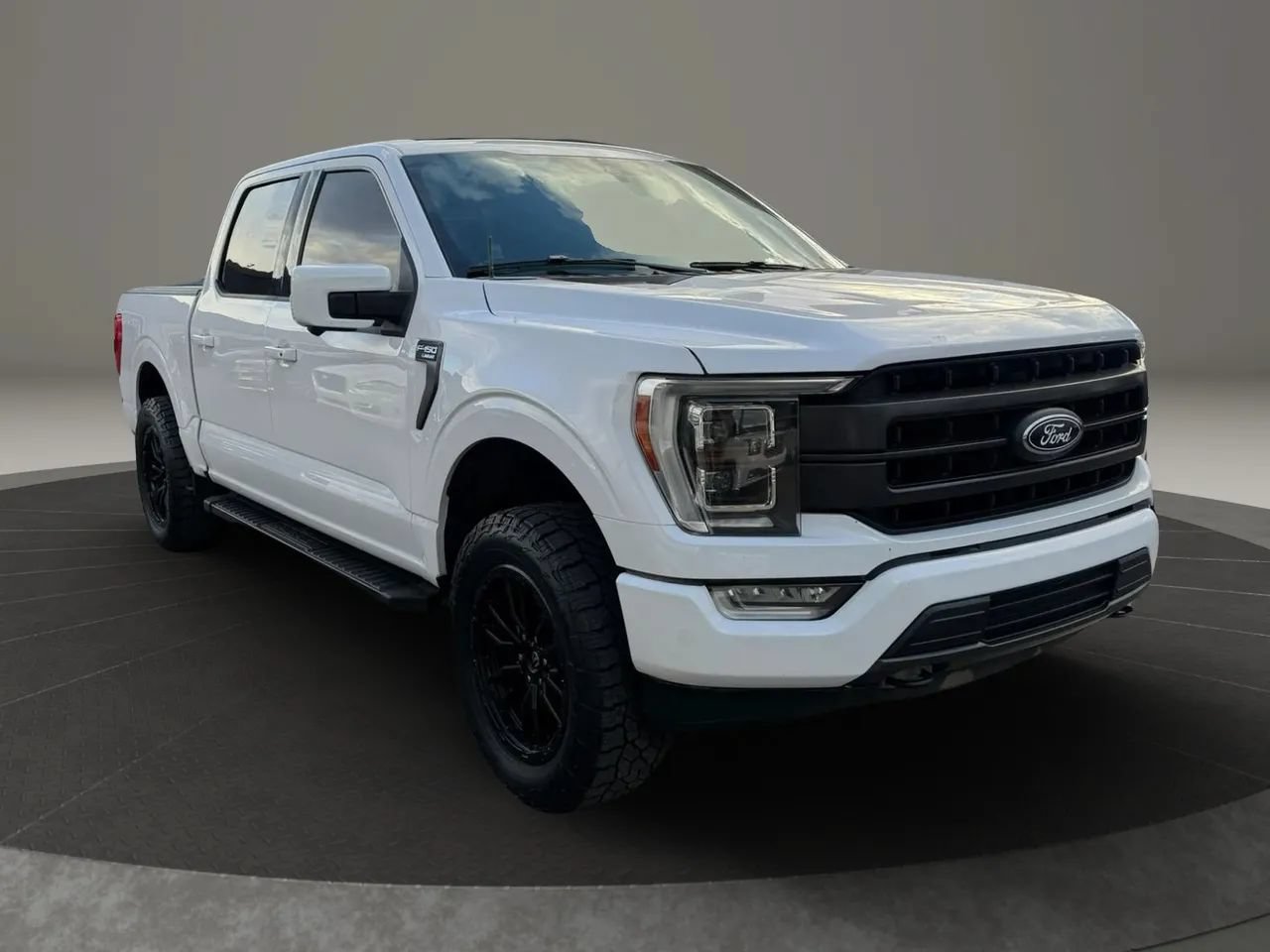Used 2021 Ford F150 Lariat w/ Equipment Group 502A High AWD/4WD image 4