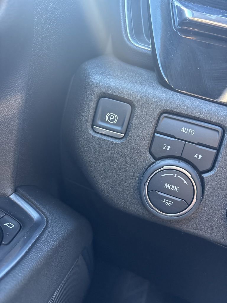 Used 2025 Chevrolet Silverado 1500 LT image 14