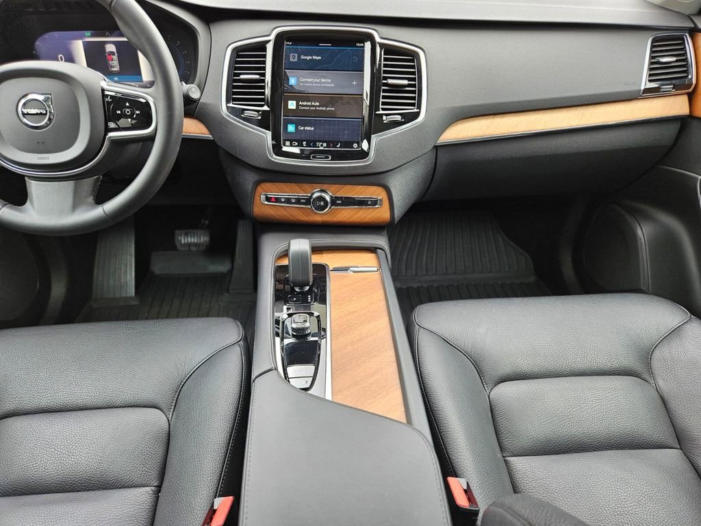 Used 2023 Volvo XC90 B6 Plus w/ Protection Package Premier image 14