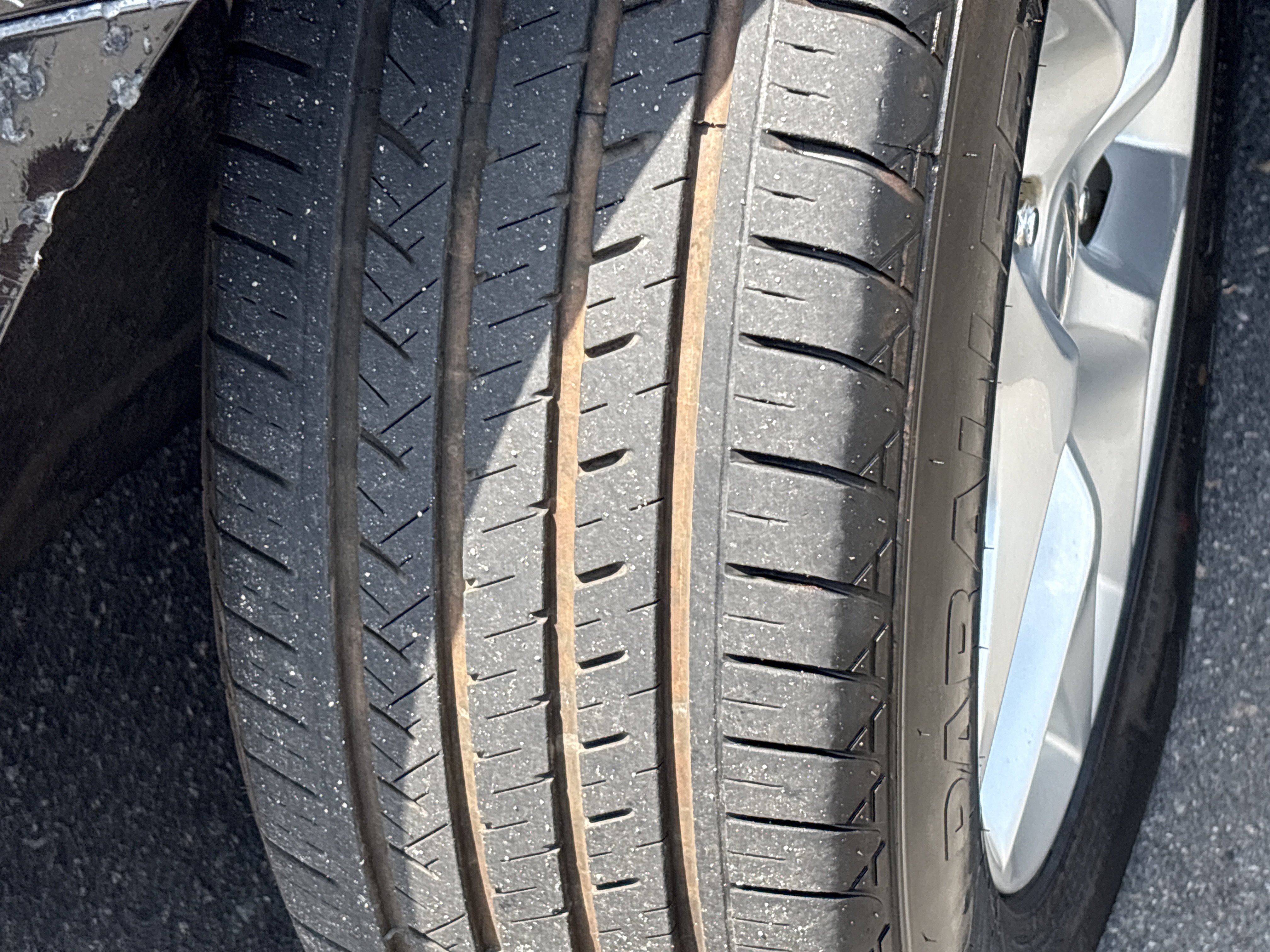 Used 2017 Chrysler Pacifica Touring Plus w/ Tire & Wheel Group FWD image 13