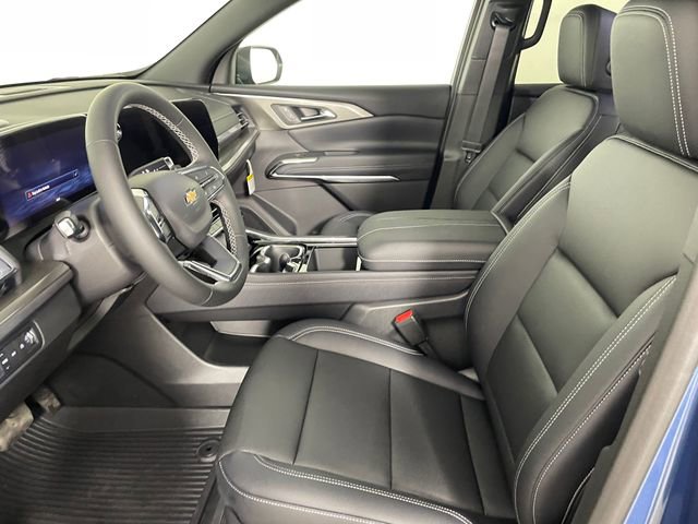 New 2026 Chevrolet Traverse LT w/ Driver Confidence Package image 2