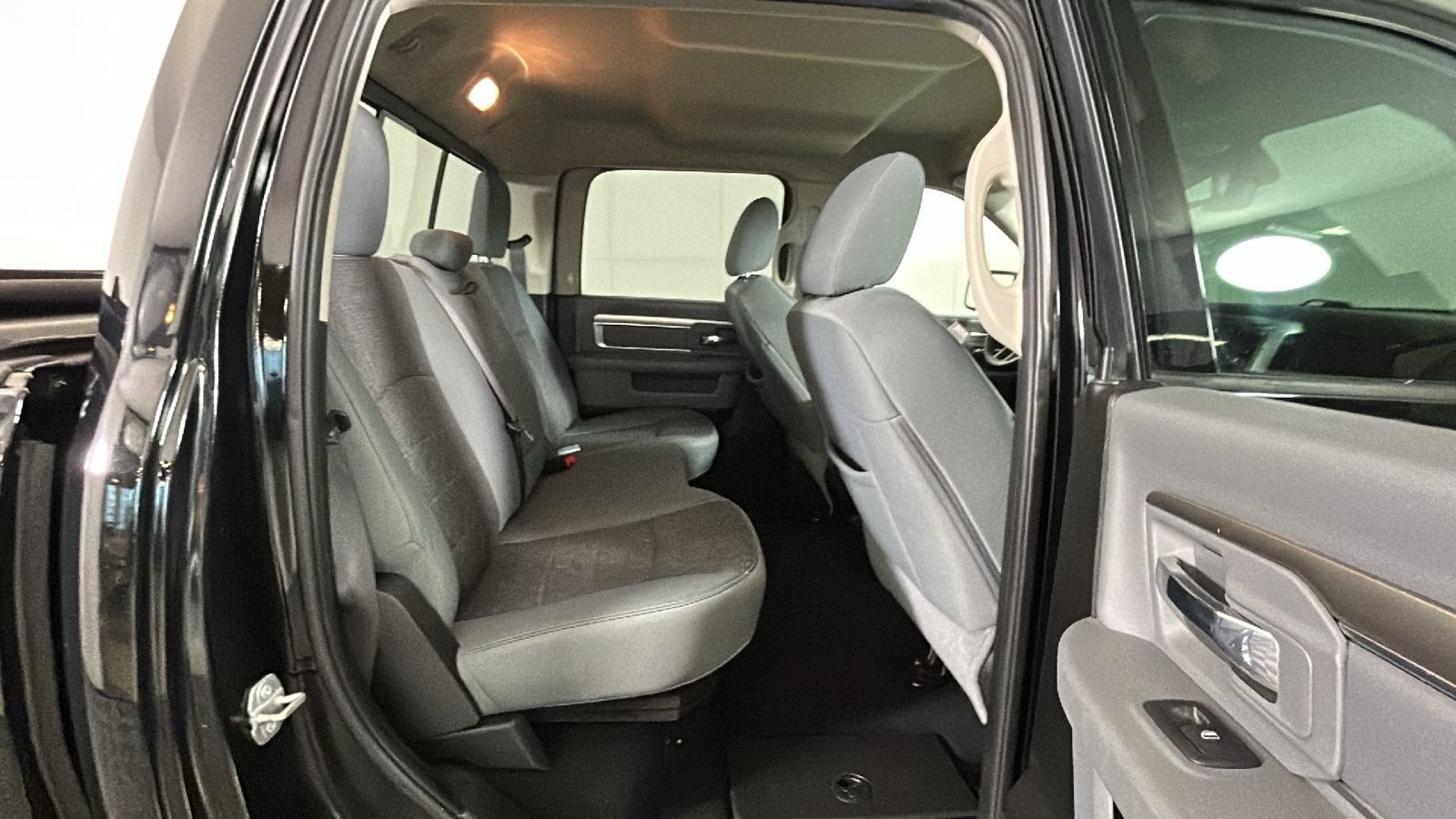 Used 2019 RAM 1500 Big Horn AWD/4WD image 33