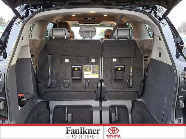 Certified 2023 Toyota Sienna Limited image 28