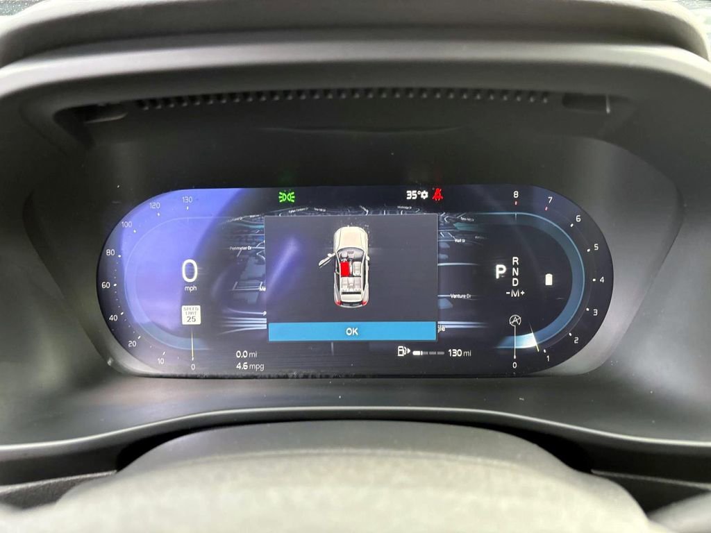 Used 2025 Volvo XC40 B5 Core w/ Protection Package Premier image 15