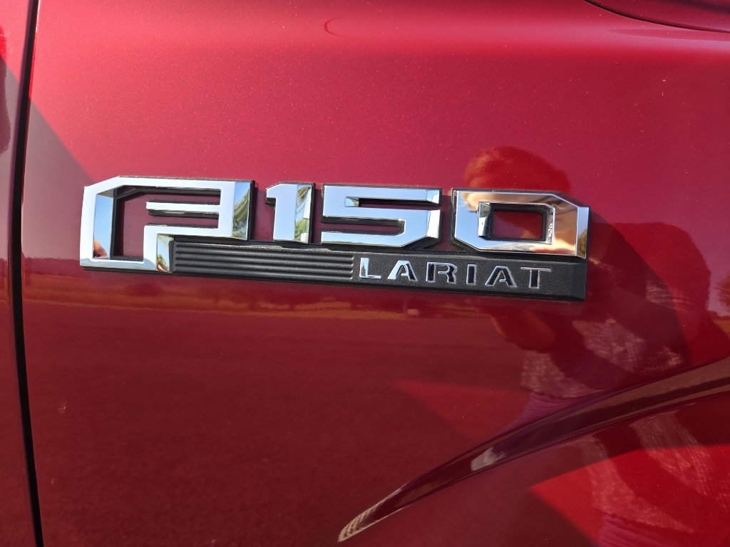Used 2015 Ford F150 Lariat w/ Equipment Group 502A Luxury image 5