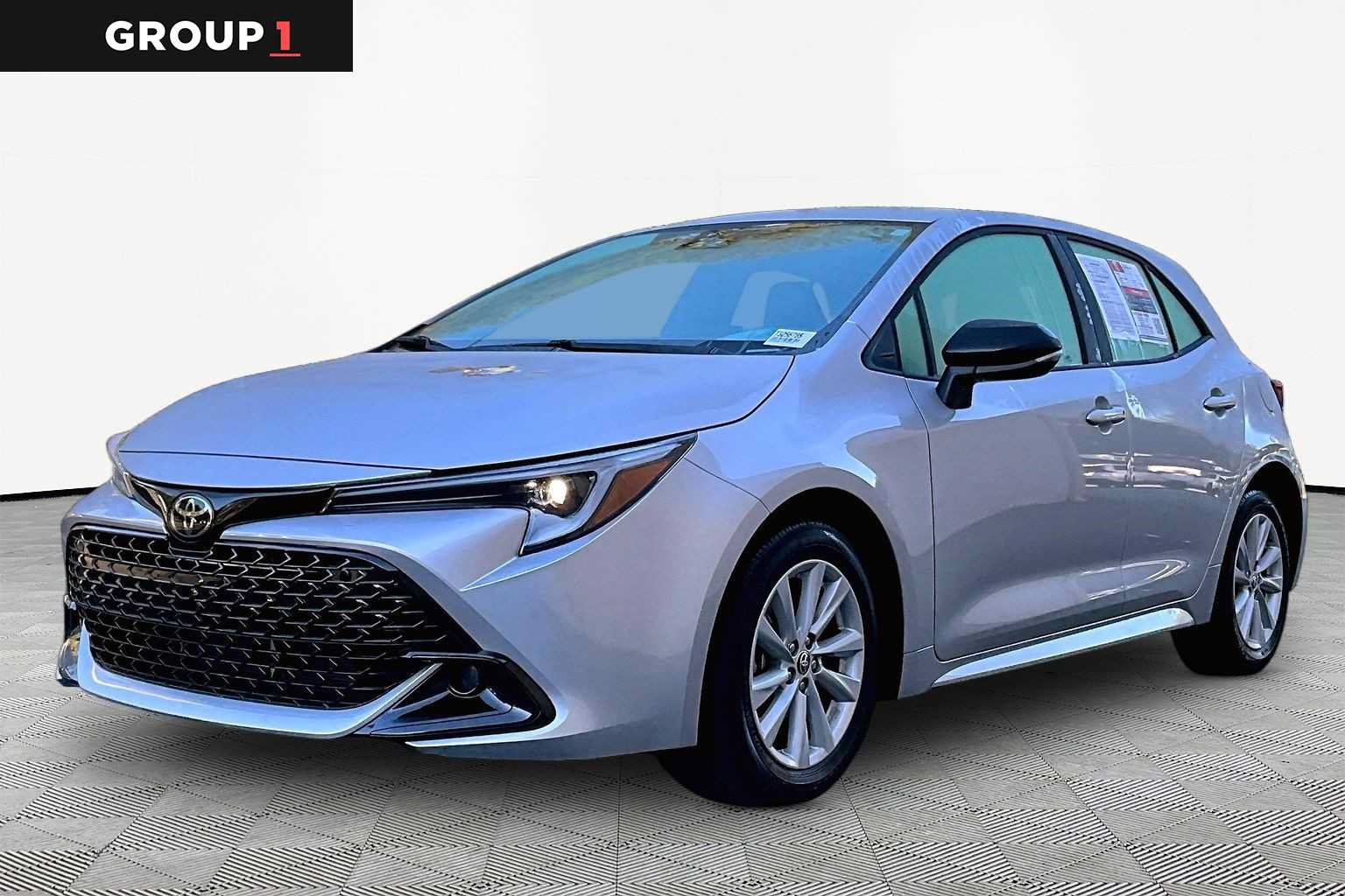 Certified 2026 Toyota Corolla SE FWD image 1