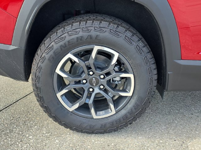 New 2027 Chevrolet Equinox ACTIV w/ Safety and Technology Package AWD/4WD image 5