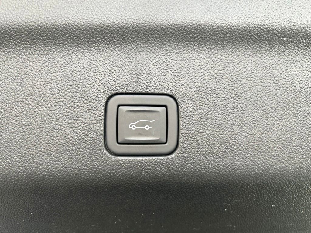 Used 2024 Cadillac Escalade V AWD/4WD image 40
