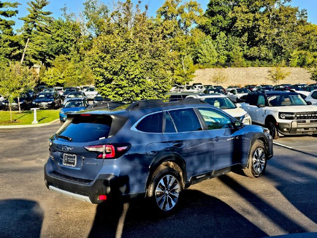 Used 2025 Subaru Outback Limited w/ Popular Package #2 AWD/4WD image 8