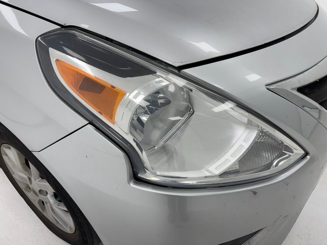 Used 2017 Nissan Versa SV w/ SV Special Edition Package image 6