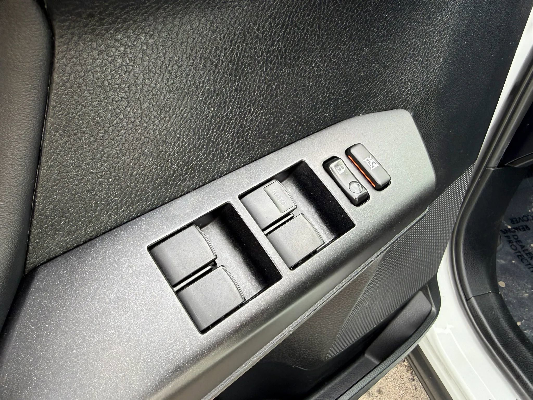 Used 2016 Toyota RAV4 XLE AWD/4WD image 15
