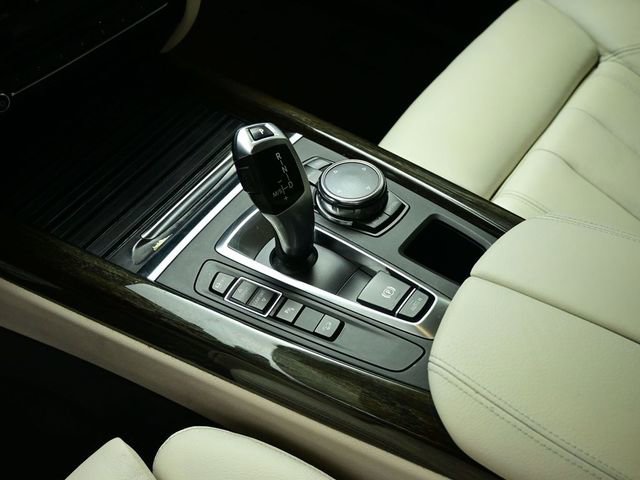Used 2015 BMW X5 xDrive35d image 53