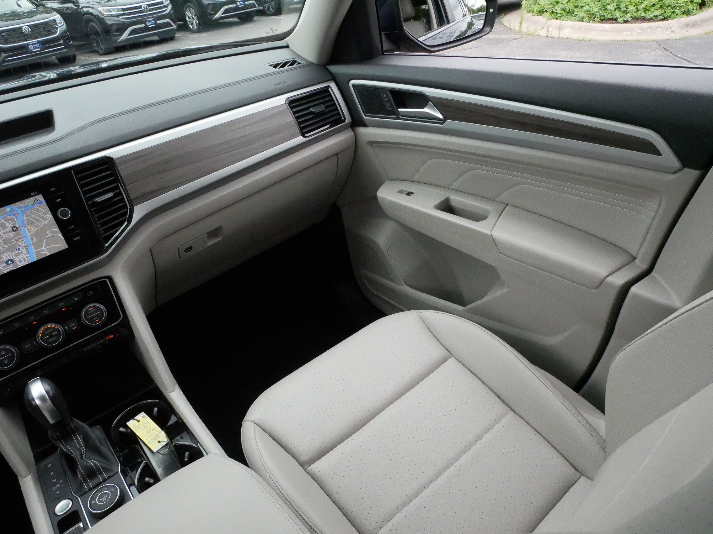 Certified 2023 Volkswagen Atlas SEL AWD/4WD image 11