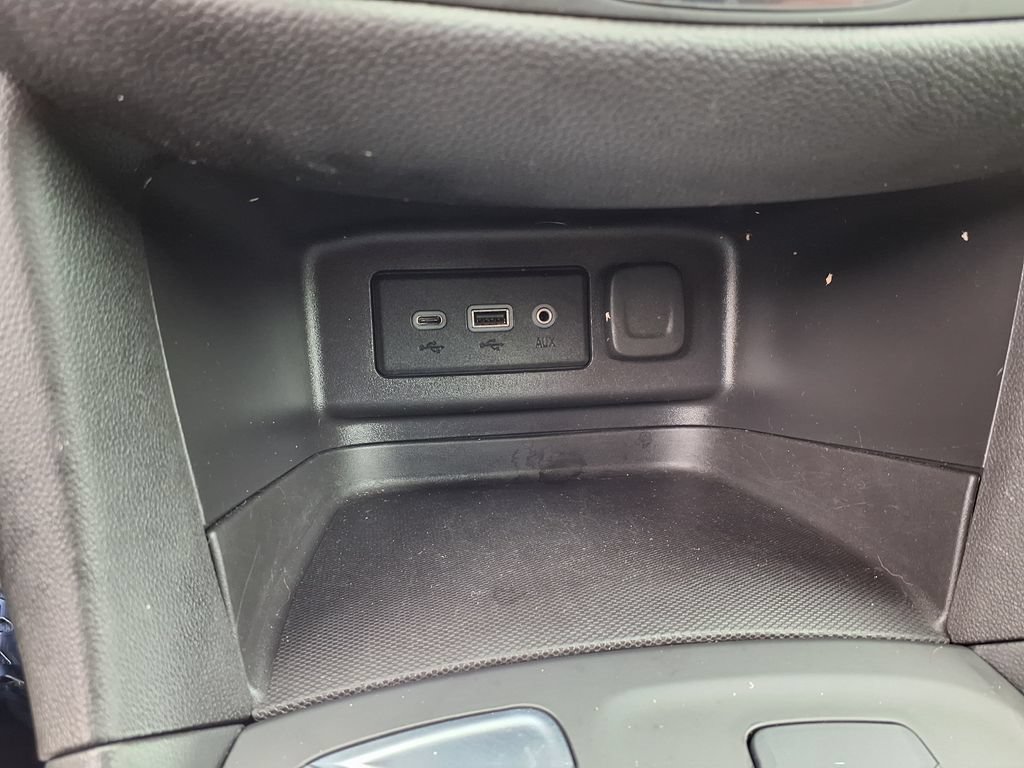 Used 2024 Chevrolet Equinox LT FWD image 29