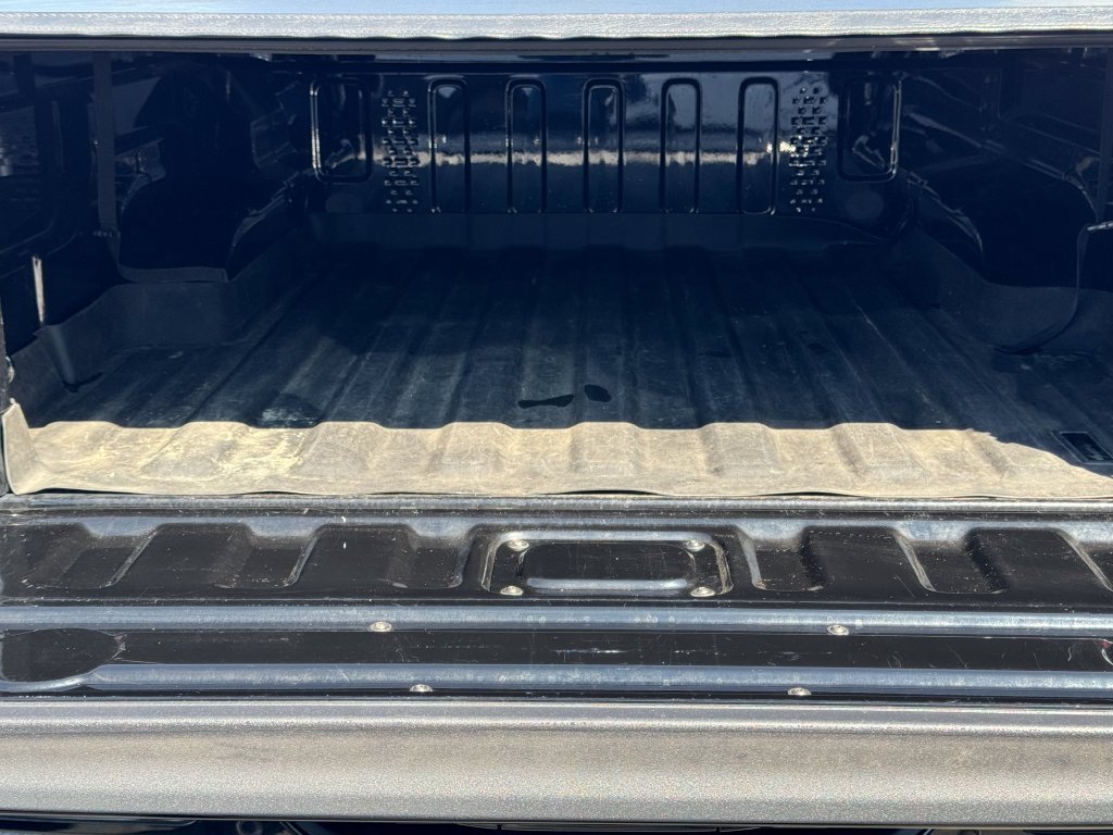 Used 2023 Jeep Gladiator Overland AWD/4WD image 7
