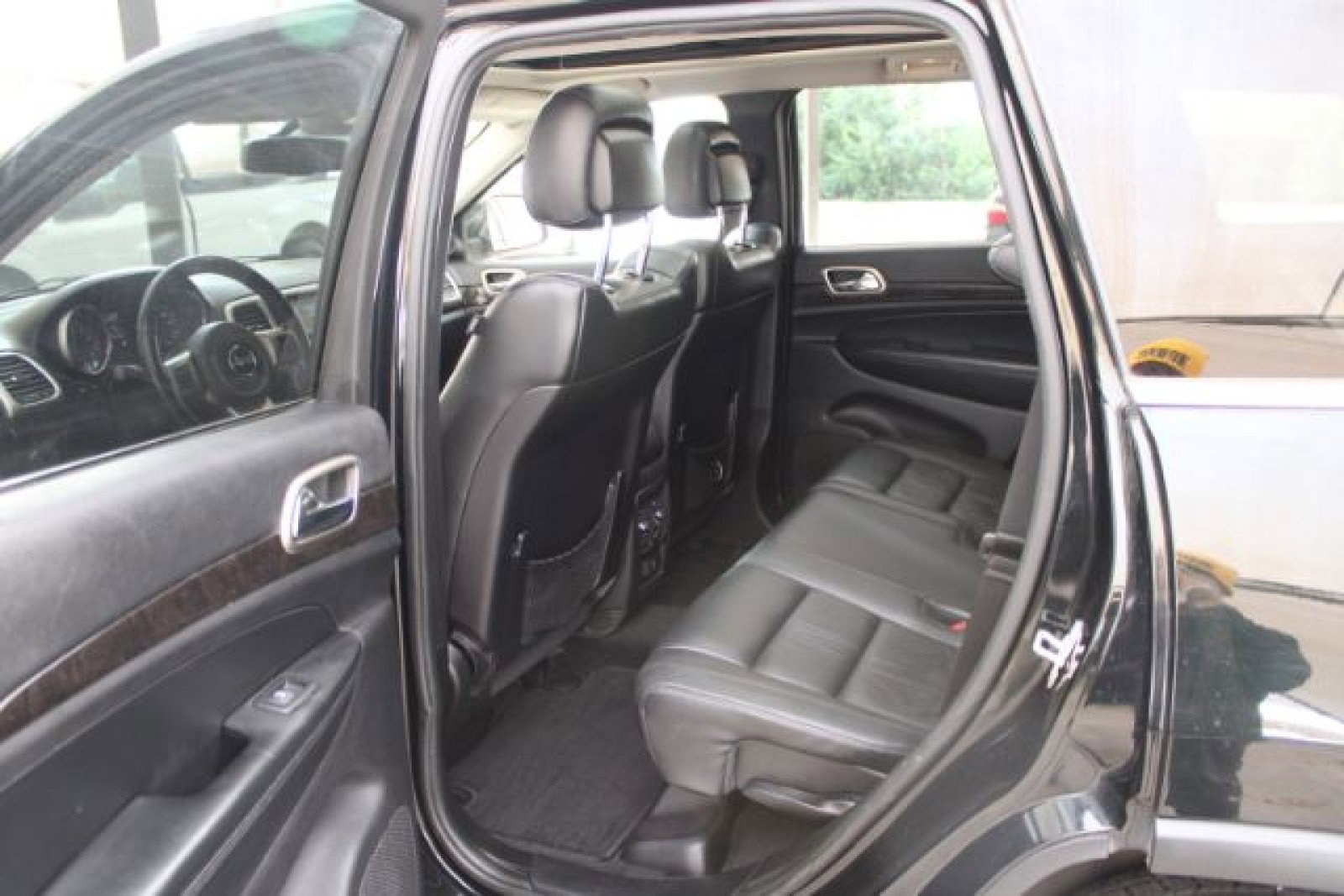 Used 2012 Jeep Grand Cherokee Laredo image 13