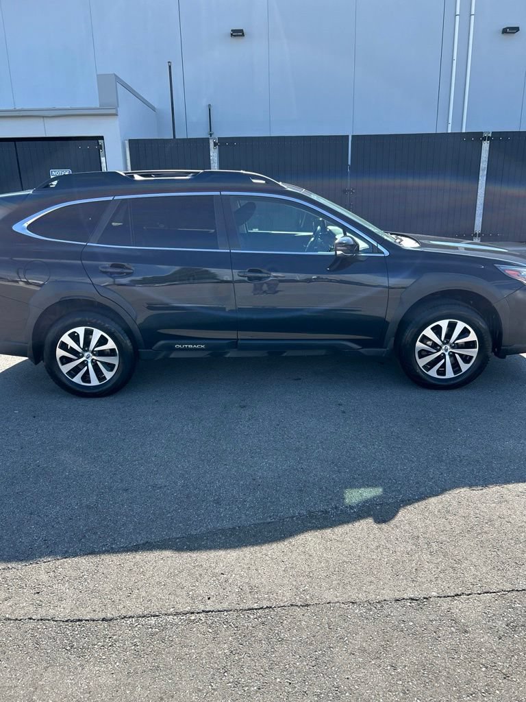 Certified 2023 Subaru Outback Premium AWD/4WD image 2