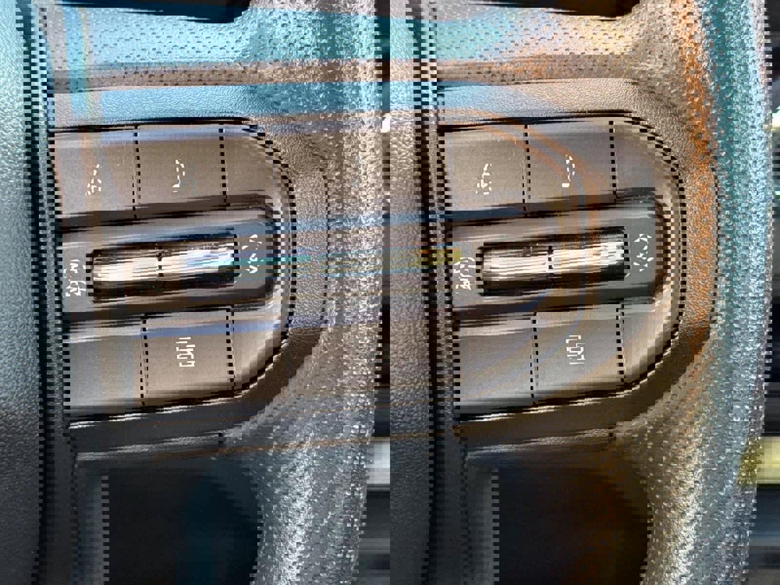 Used 2023 Chevrolet Colorado Trail Boss w/ Technology Package AWD/4WD image 17