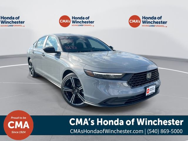 Used 2025 Honda Accord Sport image 1