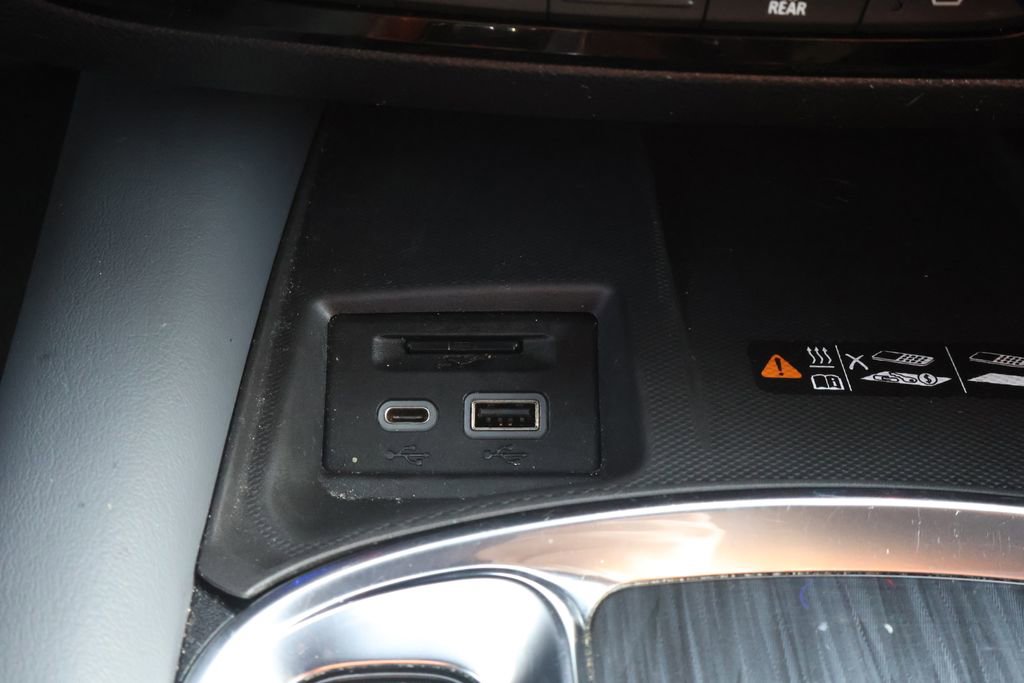 Used 2024 Buick Enclave Premium image 23