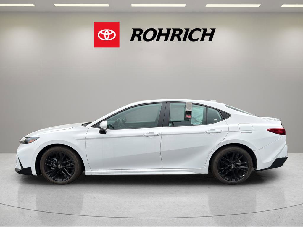 Certified 2025 Toyota Camry SE image 9