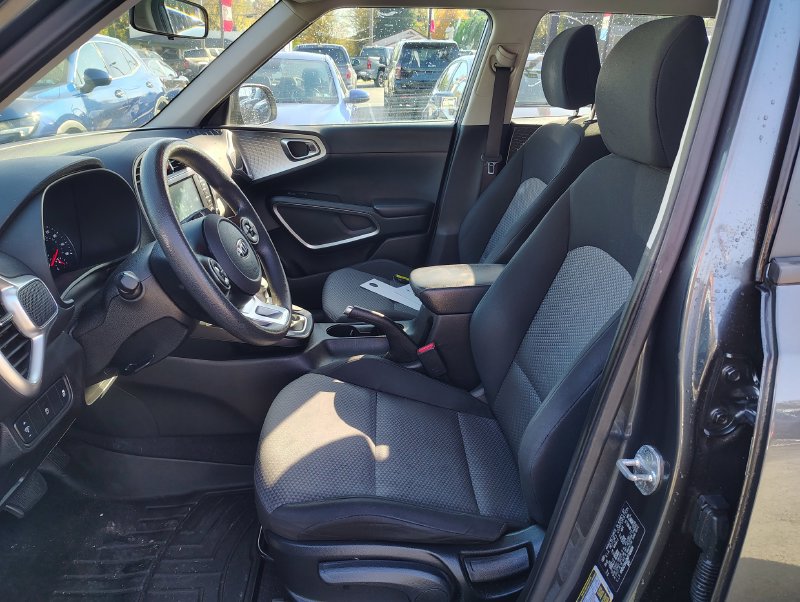 Used 2021 Kia Soul LX FWD image 11