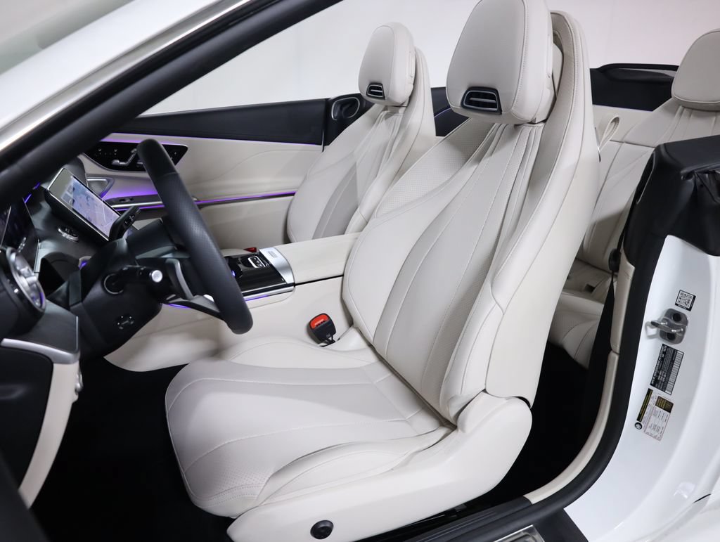 Used 2025 Mercedes-Benz CLE 450 4MATIC Cabriolet image 45
