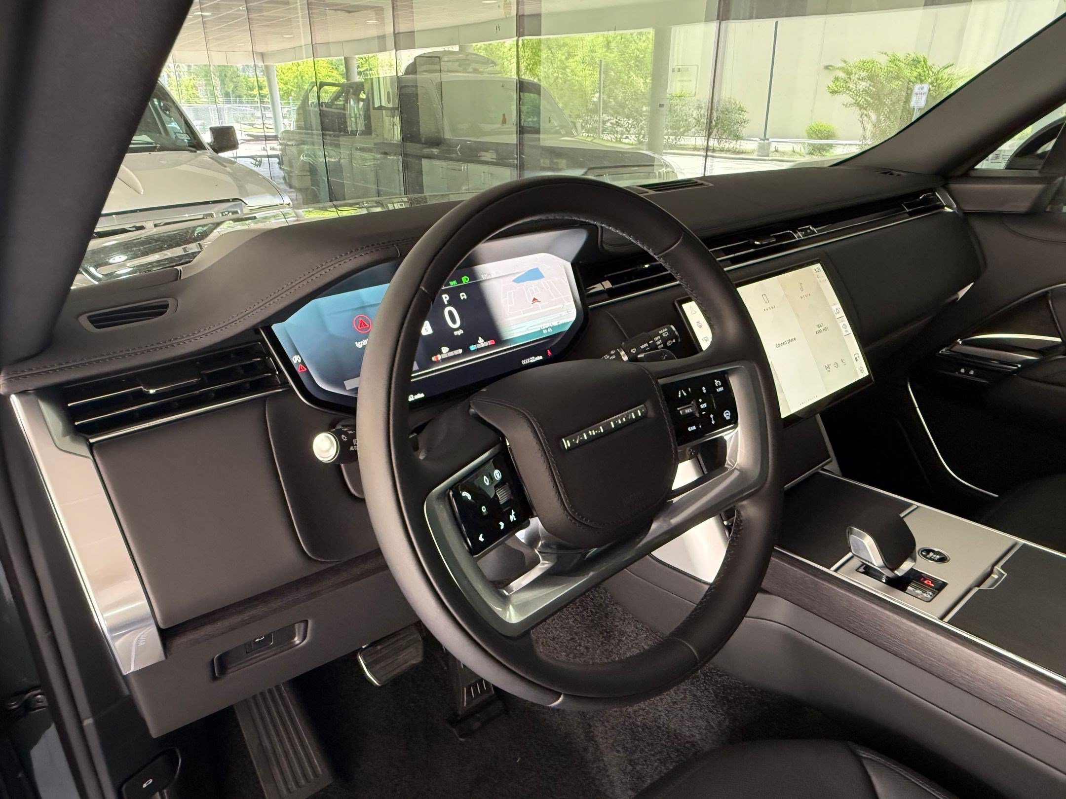 New 2026 Land Rover Range Rover SE AWD/4WD image 4