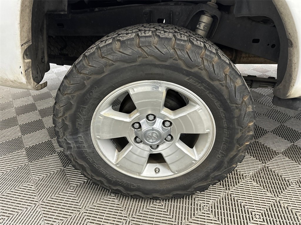 Used 2010 Toyota Tacoma PreRunner image 17