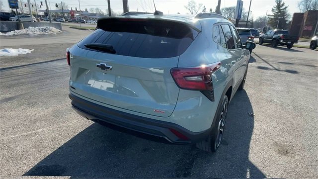 Used 2024 Chevrolet Trax RS w/ Driver Confidence Package image 9