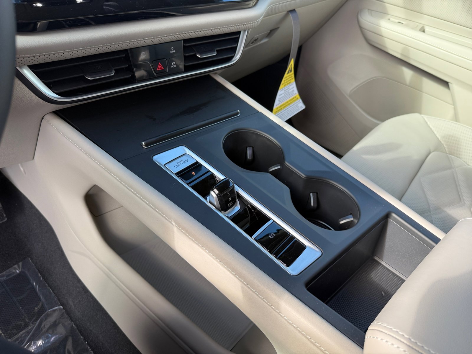 New 2026 Volkswagen Atlas SE image 13