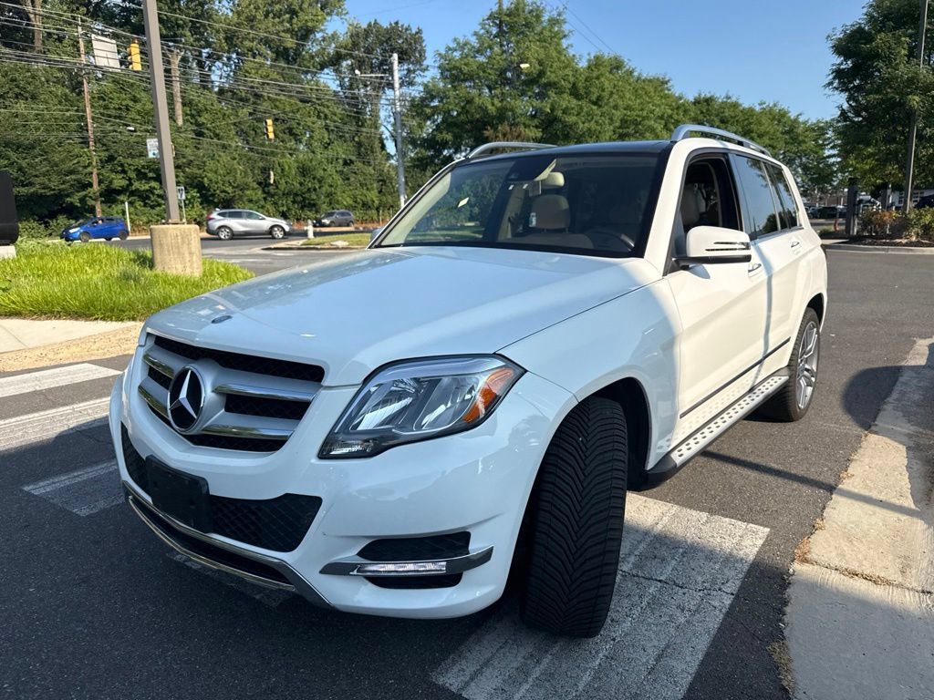 Used 2014 Mercedes-Benz GLK 350 4MATIC image 3