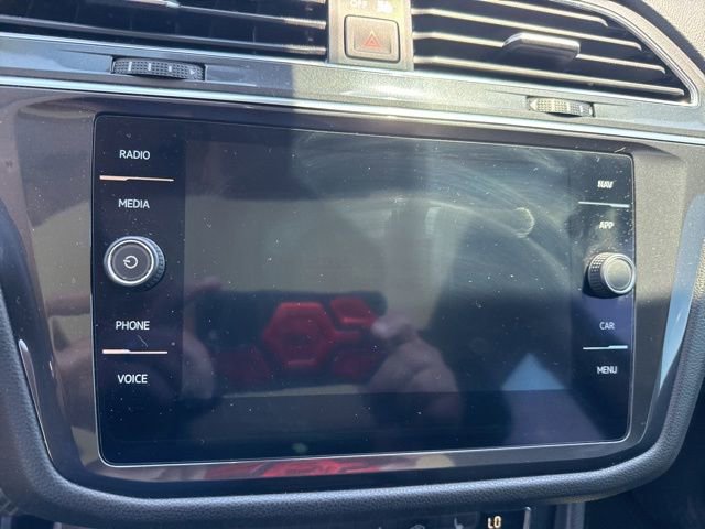Used 2021 Volkswagen Tiguan SEL FWD image 22