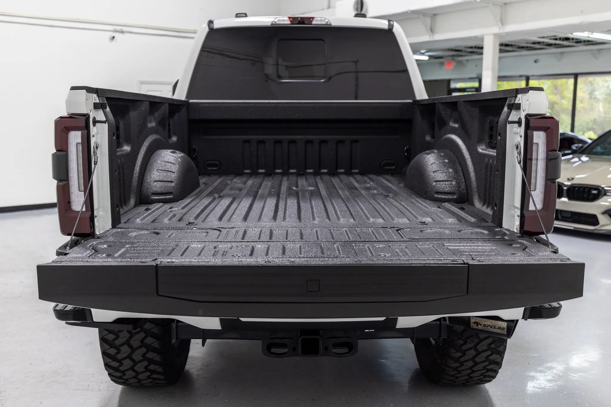 Used 2025 Ford F250 Platinum w/ Platinum Plus Package AWD/4WD image 23