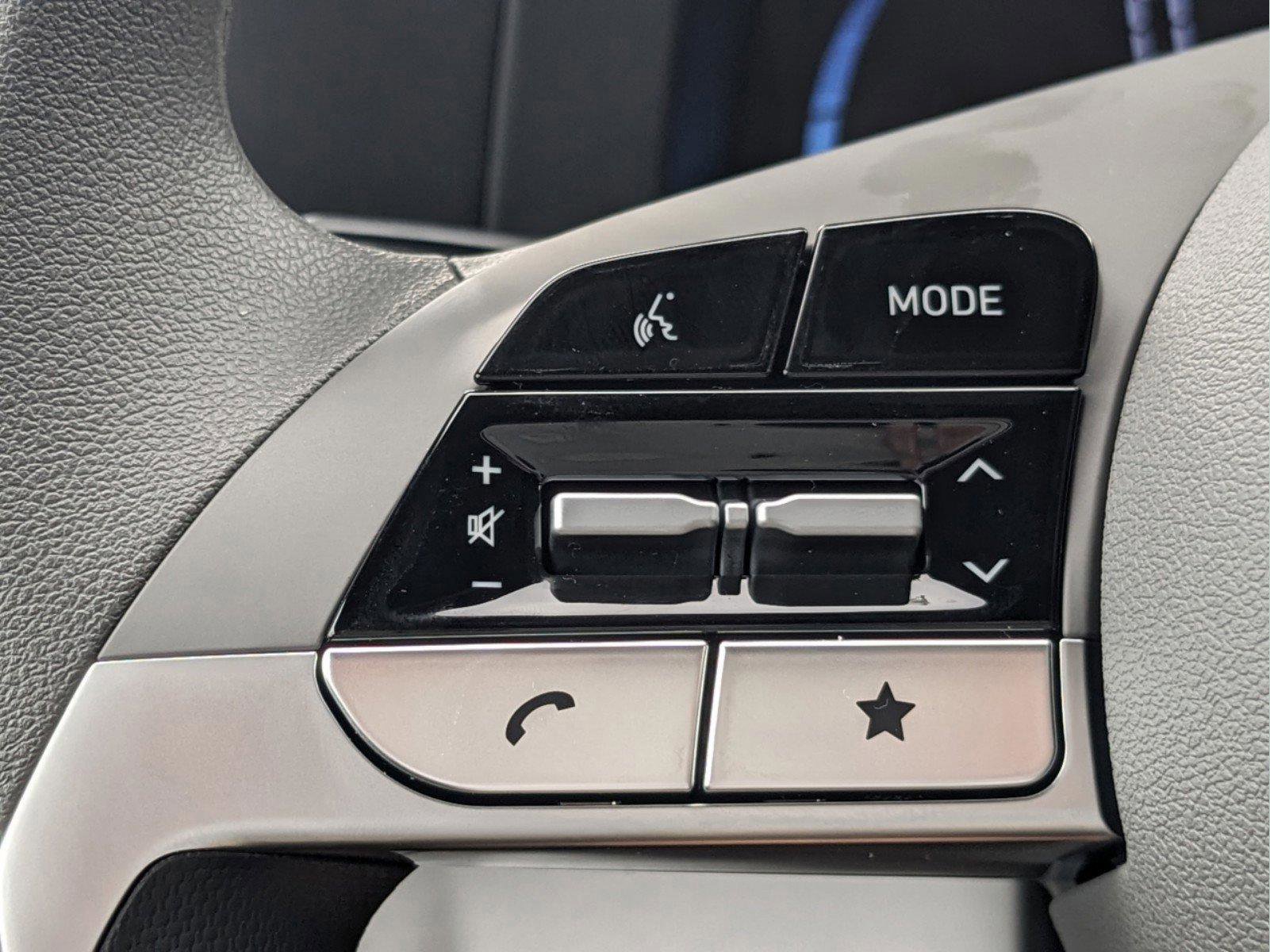 New 2026 Hyundai Elantra SE FWD image 22