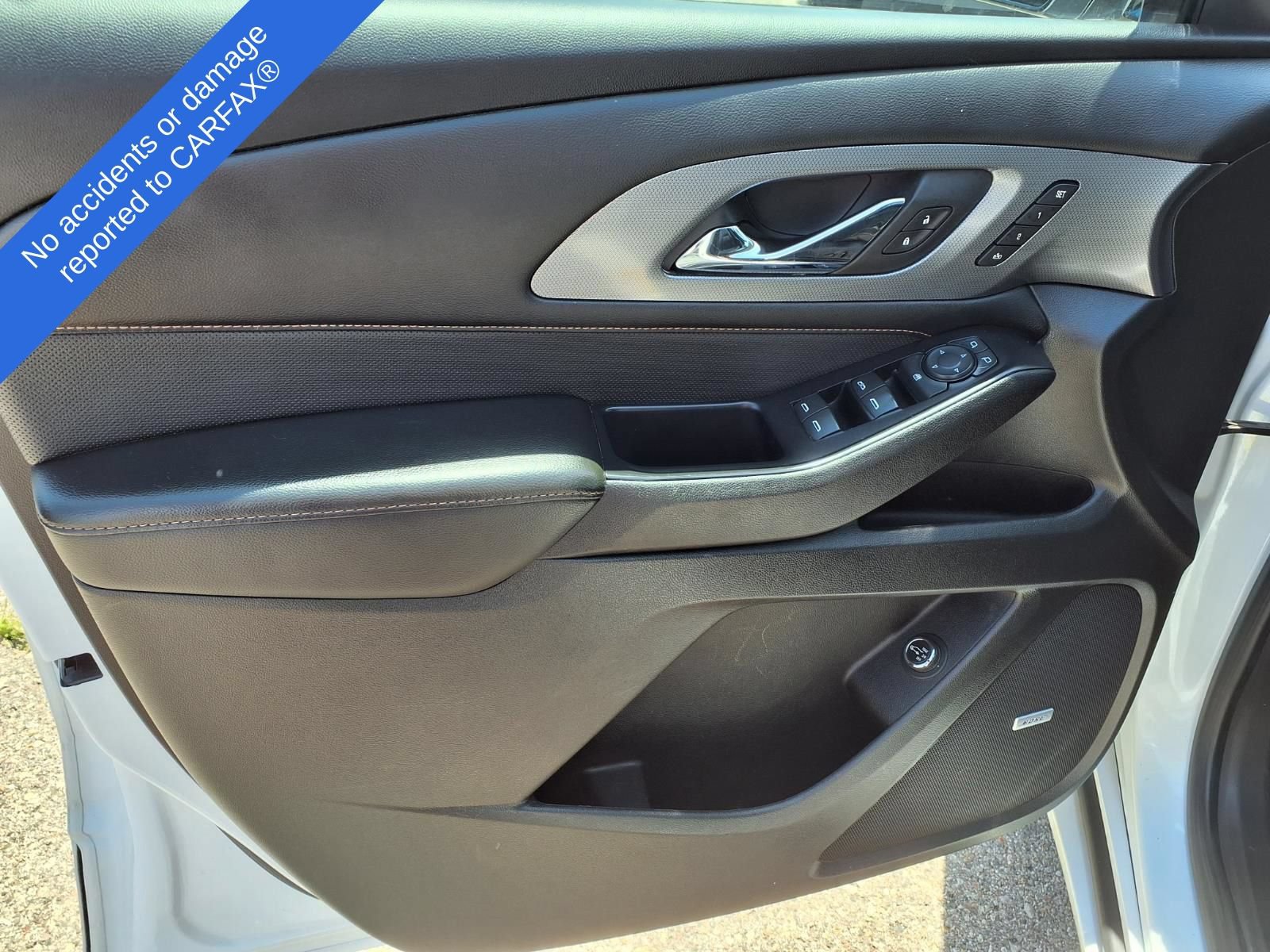 Used 2018 Chevrolet Traverse Premier AWD/4WD image 14