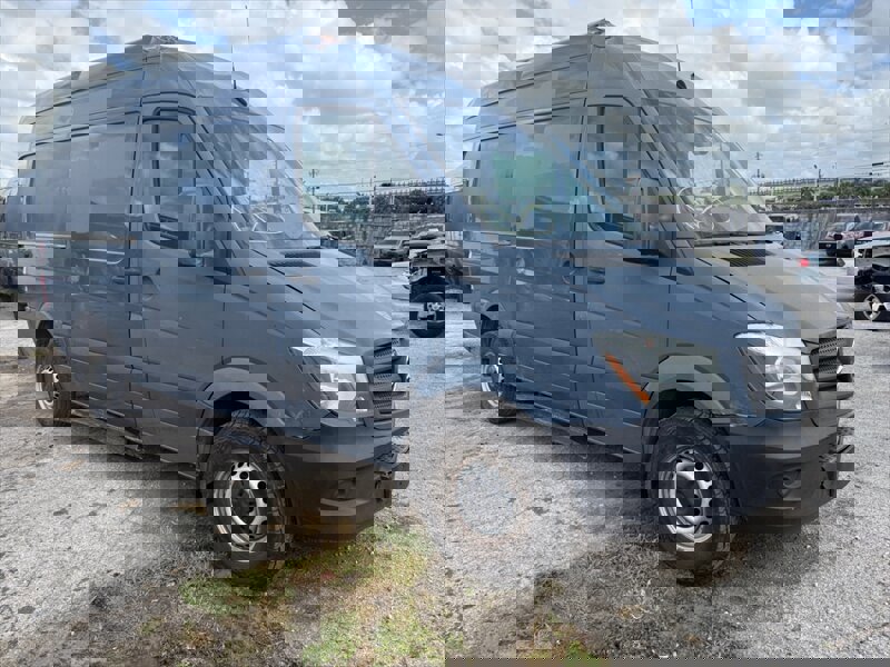 Used 2018 Mercedes-Benz Sprinter 2500 image 1