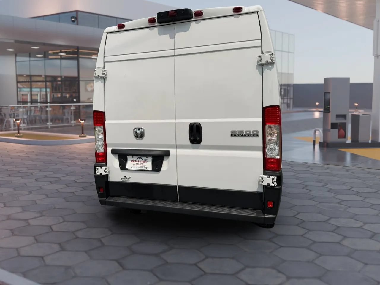Used 2023 RAM ProMaster 2500 FWD image 9