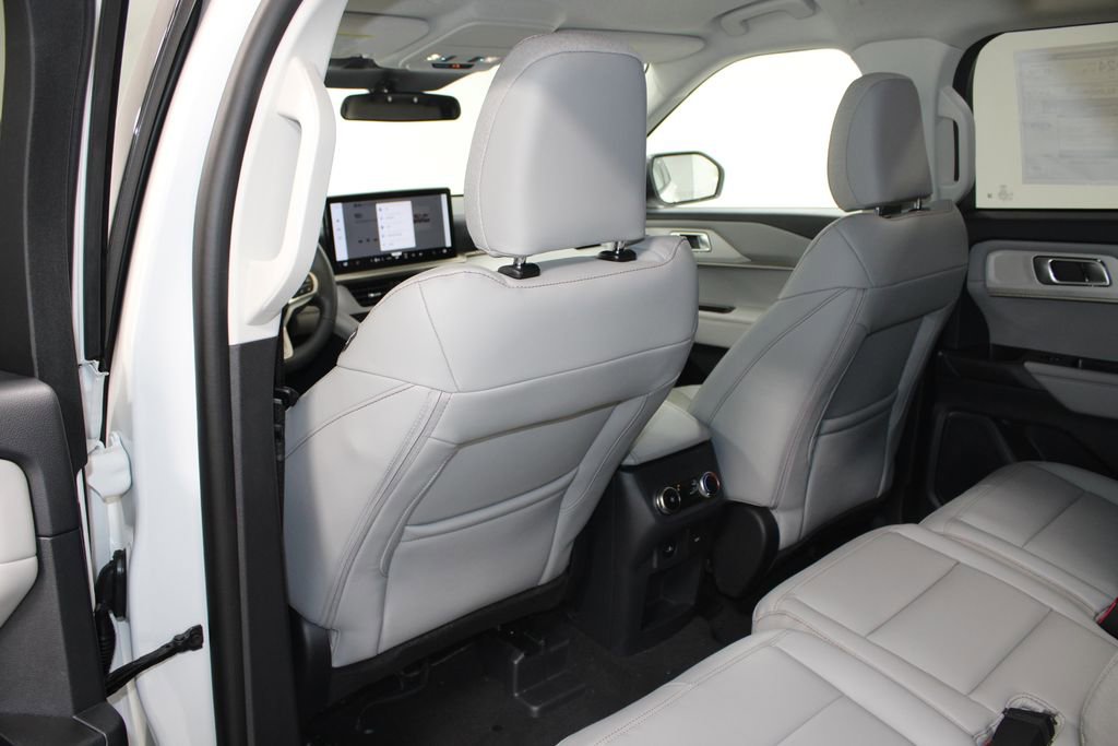 New 2026 Ford Explorer Active RWD image 25